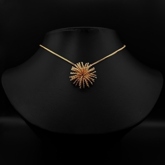 Jewelry - SUN Burst Wire Form Pendant and Chain in Gold Tone
